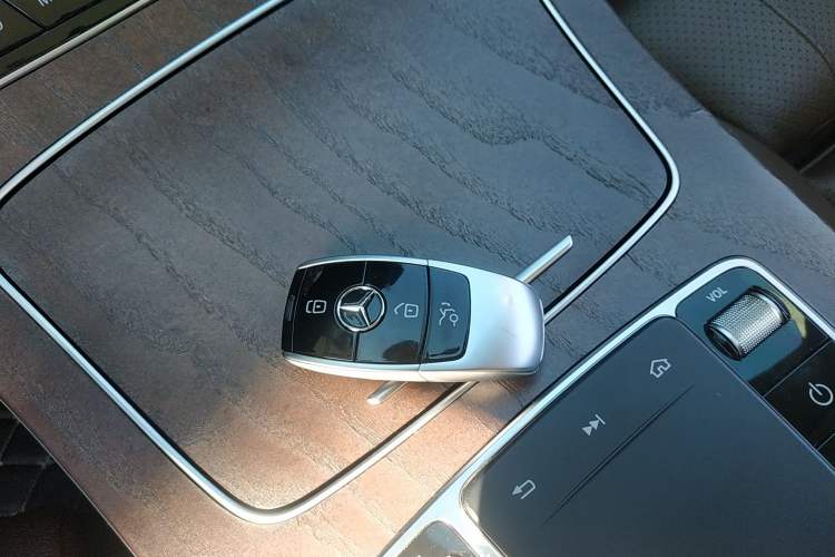 Used Mercedes-Benz E-Class 2020 E 260 L Vehicle Key