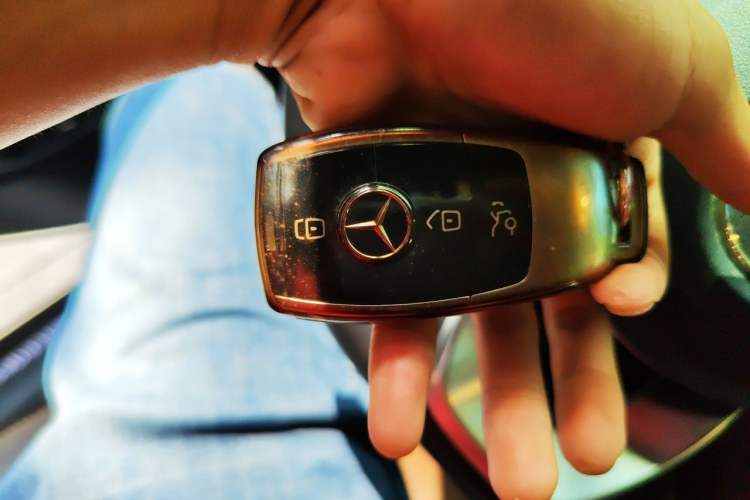 Used Mercedes-Benz E-Class 2020 Restyled E 300 L Sport Exclusive Edition Vehicle Key