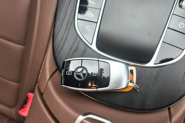 Used Mercedes-Benz E-Class 2020 Restyled E 300 L Sporty and Stylish Edition Vehicle Key