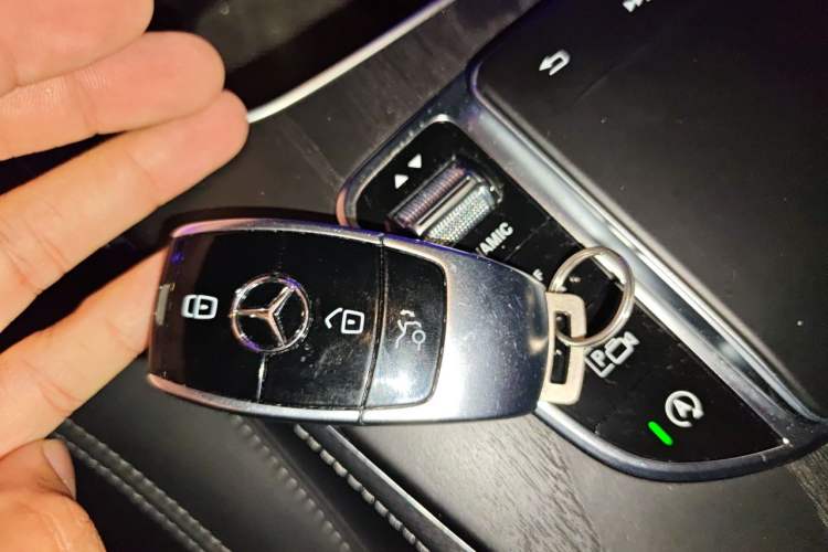 Used Mercedes-Benz E-Class 2020 Restyled E 300 L Sporty and Stylish Edition Vehicle Key