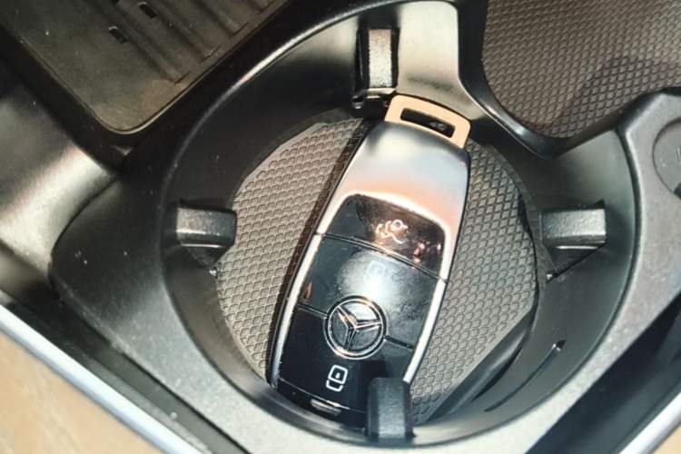 Used Mercedes-Benz E-Class 2020 Restyled E 300 L Exclusive Edition Vehicle Key