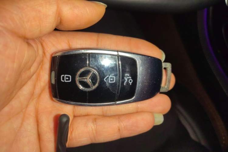 Used Mercedes-Benz E-Class 2020 E 300 L Sporty and Stylish Model Vehicle Key