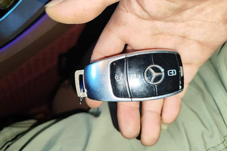 Used Mercedes-Benz E-Class 2020 Restyled E 300 L Exclusive Edition Vehicle Key