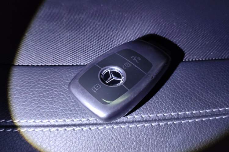 Used Mercedes-Benz E-Class 2020 Facelift E 300 L Stylish Edition Vehicle Key