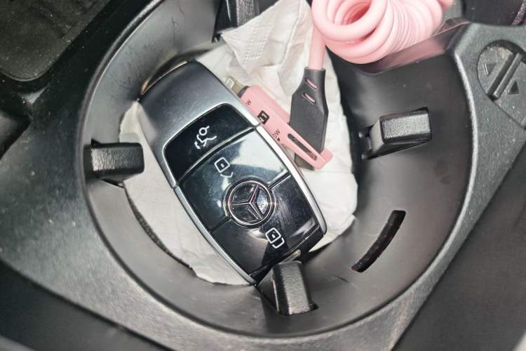 Used Mercedes-Benz E-Class 2020 E 260 L 4MATIC Vehicle Key