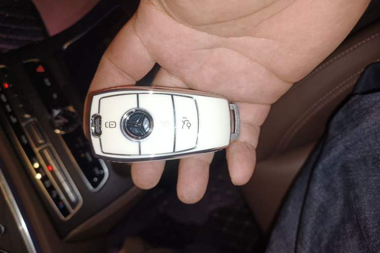 Used Mercedes-Benz E-Class 2020 Restyled E 300 L Sport Exclusive Edition Vehicle Key