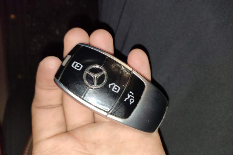 Used Mercedes-Benz E-Class 2020 Restyled E 300 L Exclusive Edition Vehicle Key