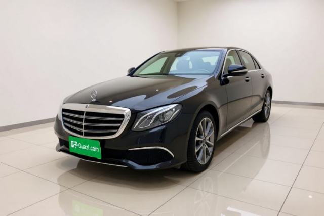 Ojetý Mercedes-Benz E-Class 2020 Facelift E 260 L