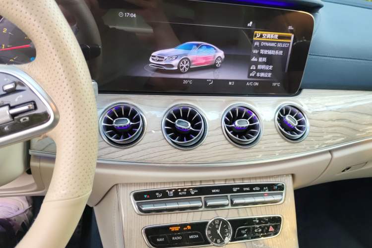 Used Mercedes-Benz E-Class 2020 E 260 Coupe Audio And AC Panel