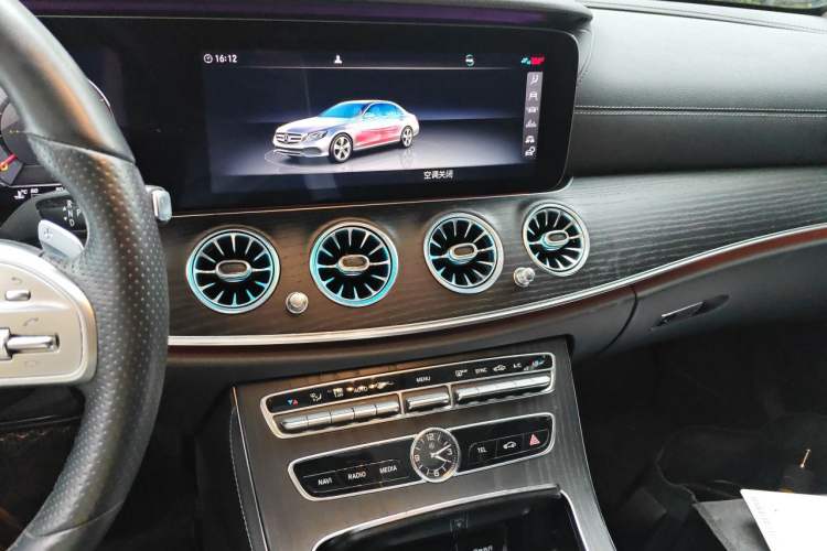 Used Mercedes-Benz E-Class 2020 E 300 L Sport Luxury Edition Audio And AC Panel