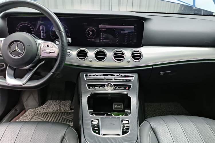 Used Mercedes-Benz E-Class 2020 E 260 Sport Edition Audio And AC Panel
