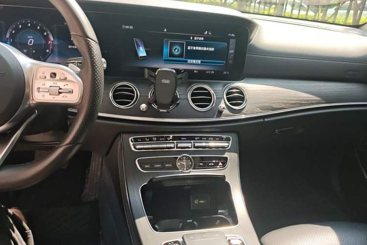 Used Mercedes-Benz E-Class 2020 Restyled E 300 L Sporty and Stylish Edition Audio And AC Panel