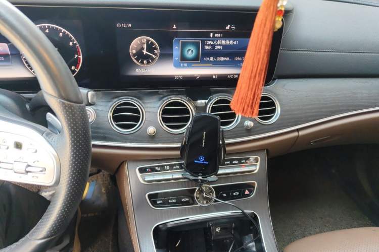 Used Mercedes-Benz E-Class 2020 Restyled E 300 L Sporty and Stylish Edition Audio And AC Panel