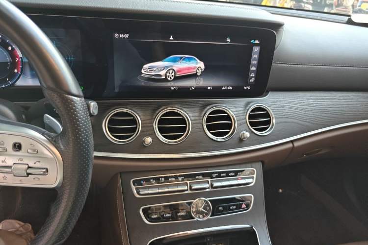 Used Mercedes-Benz E-Class 2020 Restyled E 300 L Sporty and Stylish Edition Audio And AC Panel