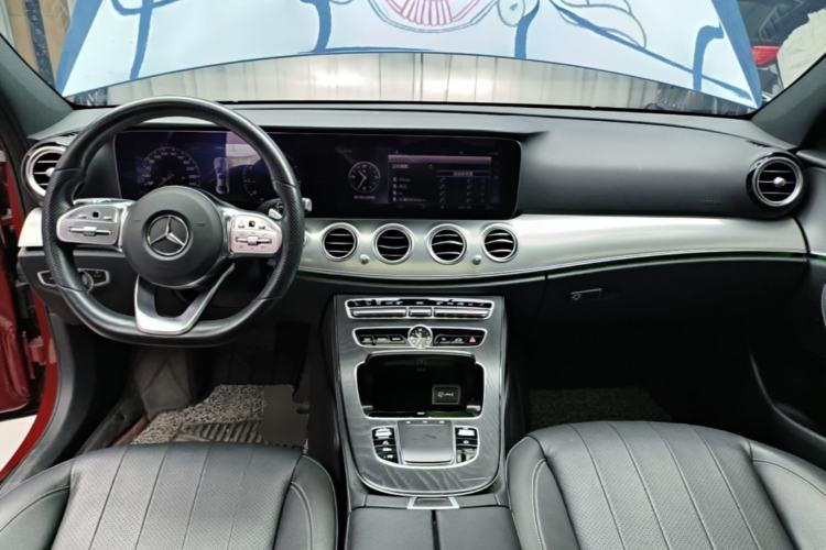 Used Mercedes-Benz E-Class 2020 E 260 Sport Edition Center Console