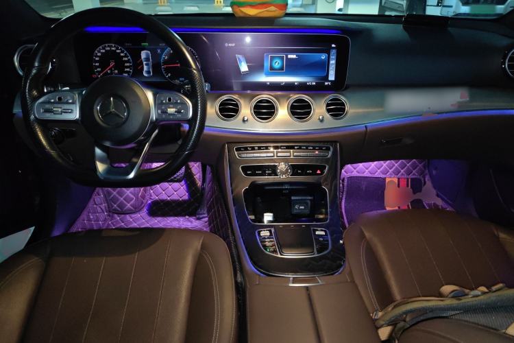 Used Mercedes-Benz E-Class 2020 E 260 Sport Edition Center Console