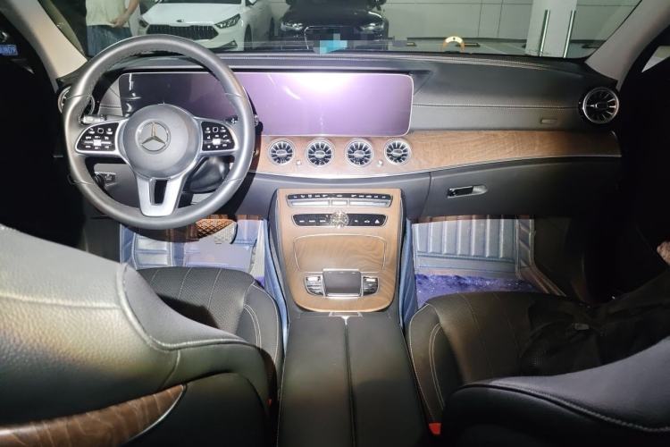 Used Mercedes-Benz E-Class 2020 E 300 L Stylish Model Center Console