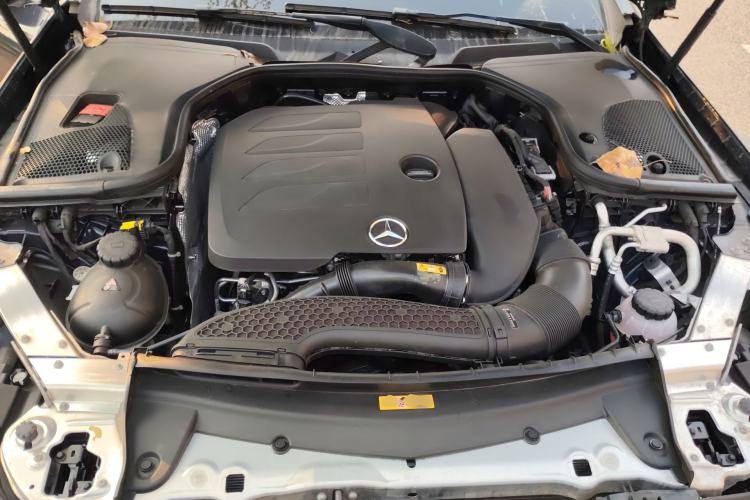 Used Mercedes-Benz E-Class 2020 E 260 Coupe Engine Bay