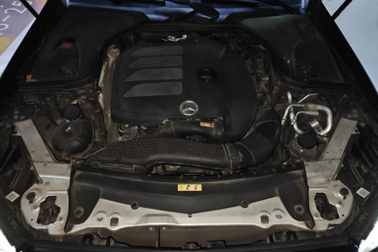 Used Mercedes-Benz E-Class 2020 E 260 Coupe Engine Bay