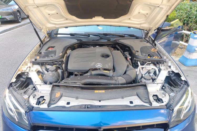 Used Mercedes-Benz E-Class 2020 E 260 Coupe Engine Bay
