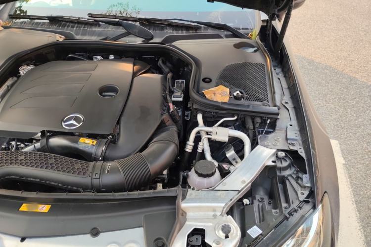 Used Mercedes-Benz E-Class 2020 E 260 Coupe Engine Bay Left