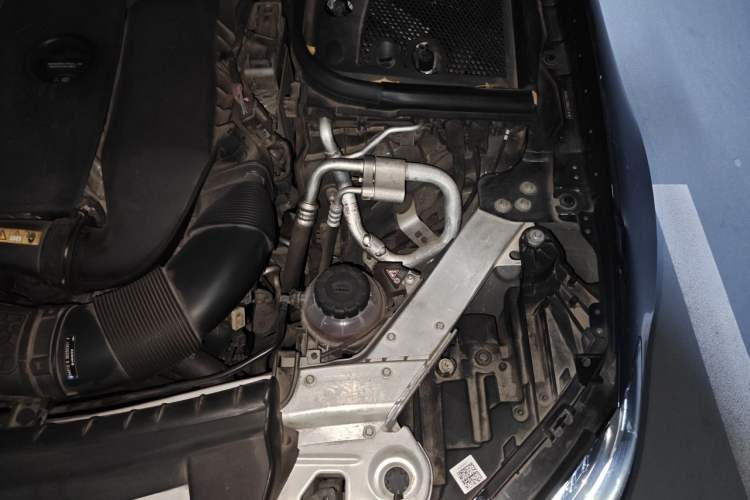 Used Mercedes-Benz E-Class 2020 E 260 Coupe Engine Bay Left