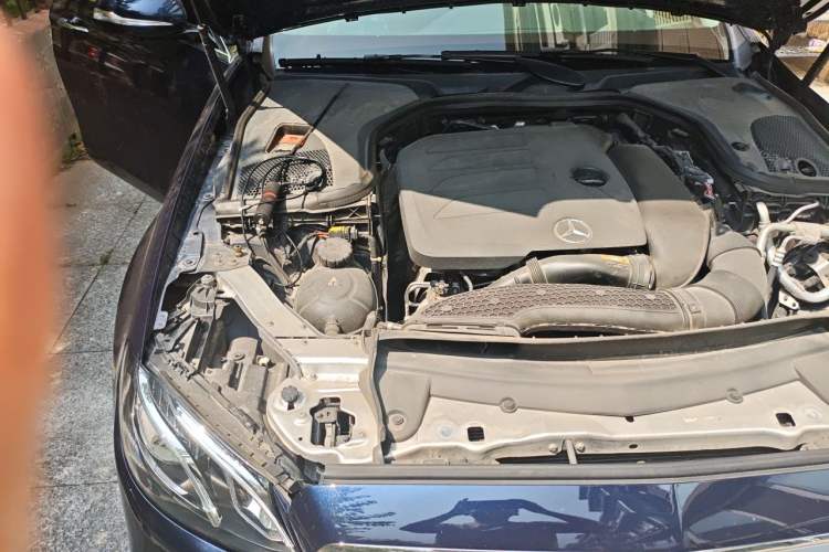 Used Mercedes-Benz E-Class 2020 Restyled E 300 L Sporty and Stylish Edition Engine Bay Right