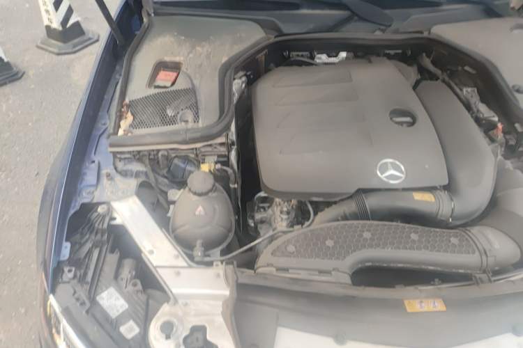 Used Mercedes-Benz E-Class 2020 E 260 Coupe Engine Bay Right
