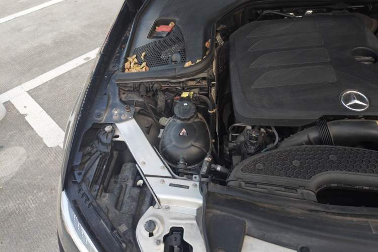 Used Mercedes-Benz E-Class 2020 Restyled E 300 L Exclusive Edition Engine Bay Right
