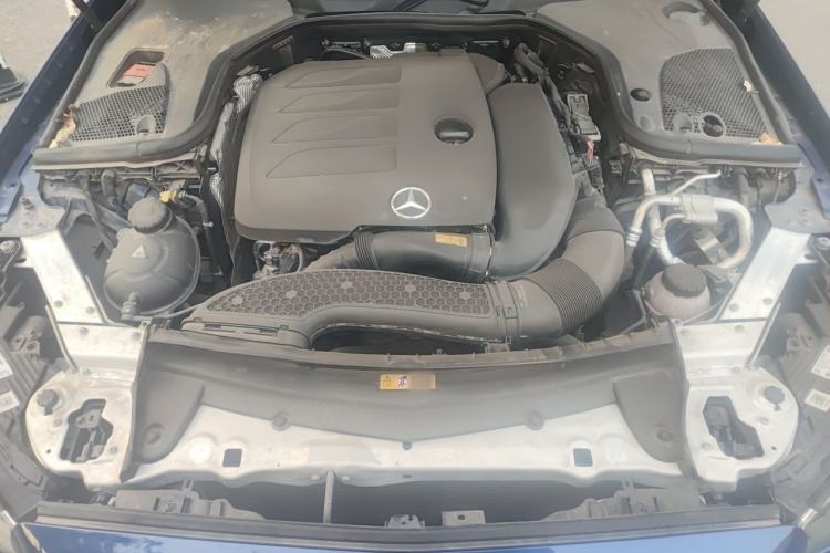 Used Mercedes-Benz E-Class 2020 E 260 Coupe Engine Bay