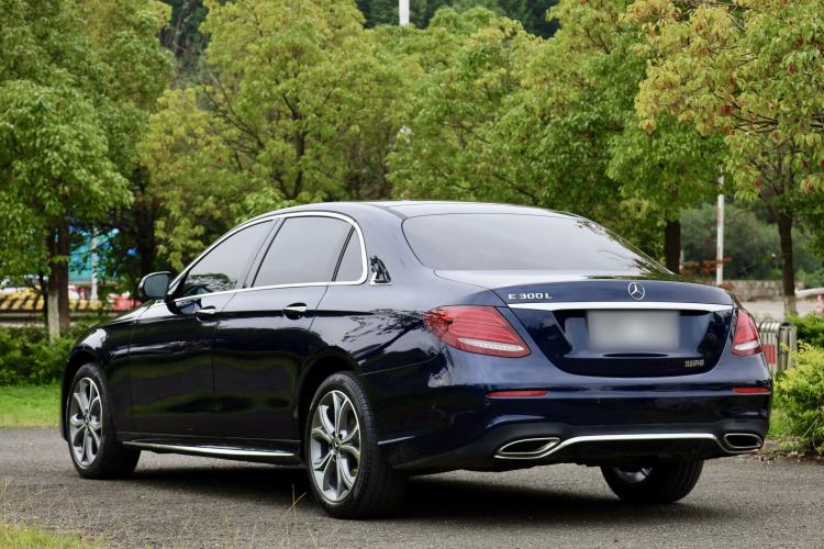 Used Mercedes-Benz E-Class 2020 Restyled E 300 L Sporty and Stylish Edition Exterior 4