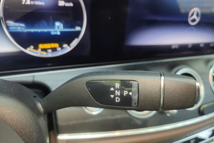 Used Mercedes-Benz E-Class 2020 Restyled E 300 L Sport Exclusive Edition Gear Lever