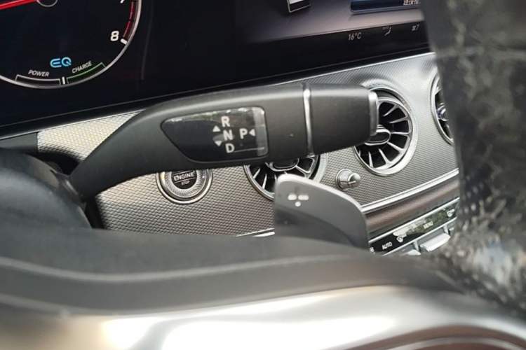 Used Mercedes-Benz E-Class 2020 Facelift E 260 Sport Edition Gear Lever