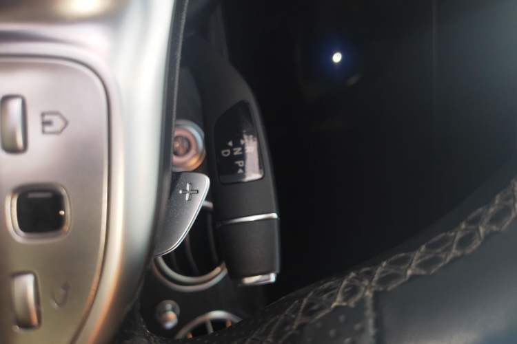 Used Mercedes-Benz E-Class 2020 Restyled E 300 L Exclusive Edition Gear Lever