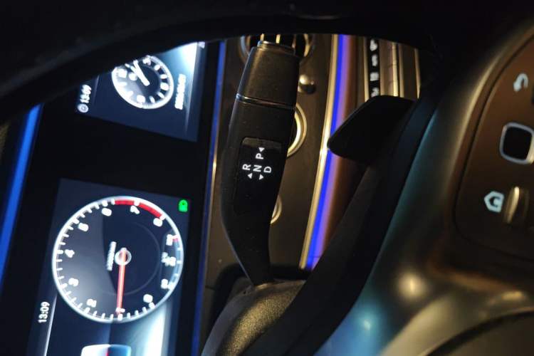 Used Mercedes-Benz E-Class 2020 Restyled E 300 L Sport Exclusive Edition Gear Lever