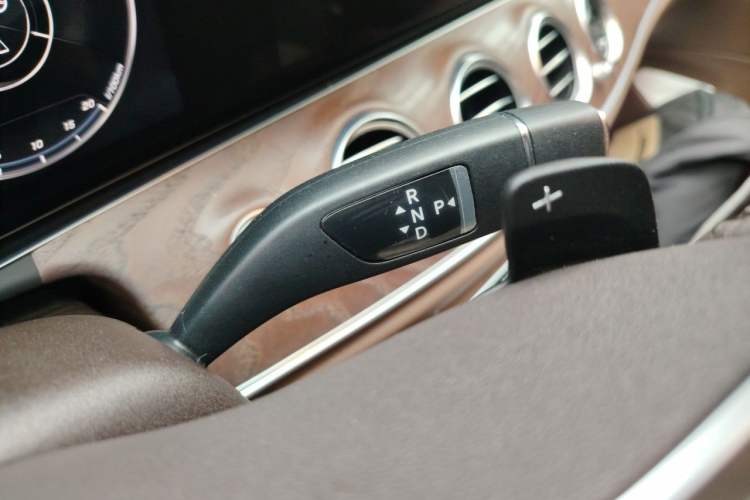 Used Mercedes-Benz E-Class 2020 Facelift E 300 L Stylish Edition Gear Lever