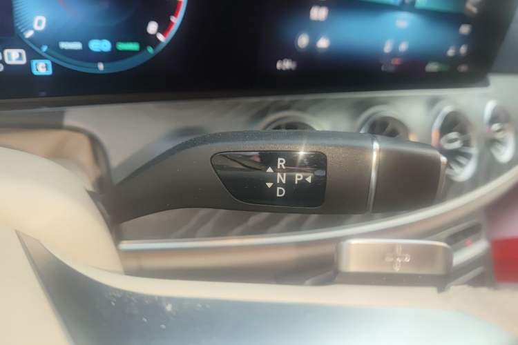Used Mercedes-Benz E-Class 2020 E 260 Coupe Gear Lever