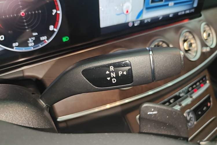 Used Mercedes-Benz E-Class 2020 Facelift E 300 L Stylish Edition Gear Lever