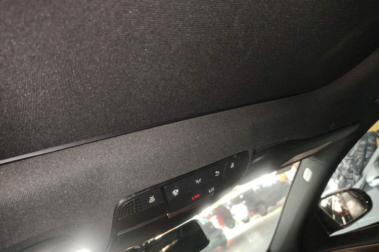 Used Mercedes-Benz E-Class 2020 Facelift E 260 Sport Edition Headliner
