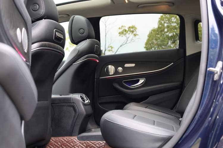 Used Mercedes-Benz E-Class 2020 Restyled E 300 L Sporty and Stylish Edition Interior 11