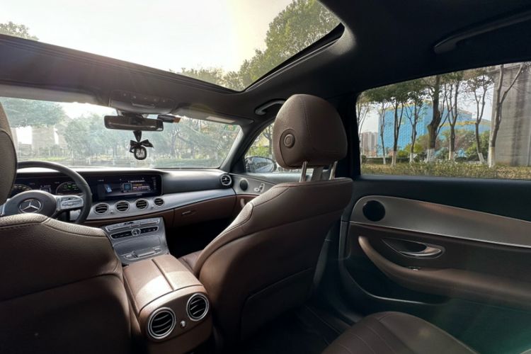 Used Mercedes-Benz E-Class 2020 Facelift E 260 Sport Edition Interior 12