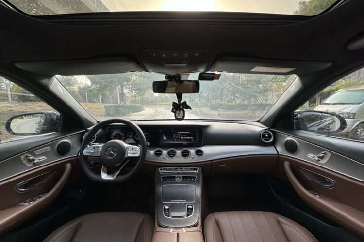 Used Mercedes-Benz E-Class 2020 Facelift E 260 Sport Edition Interior 14