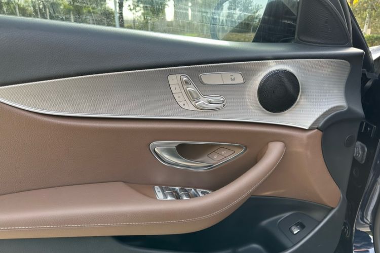 Used Mercedes-Benz E-Class 2020 Facelift E 260 Sport Edition Interior 3