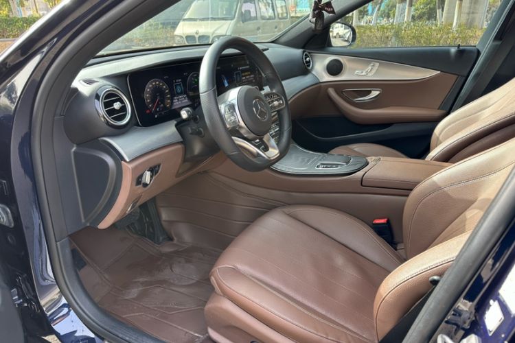 Used Mercedes-Benz E-Class 2020 Facelift E 260 Sport Edition Interior 4