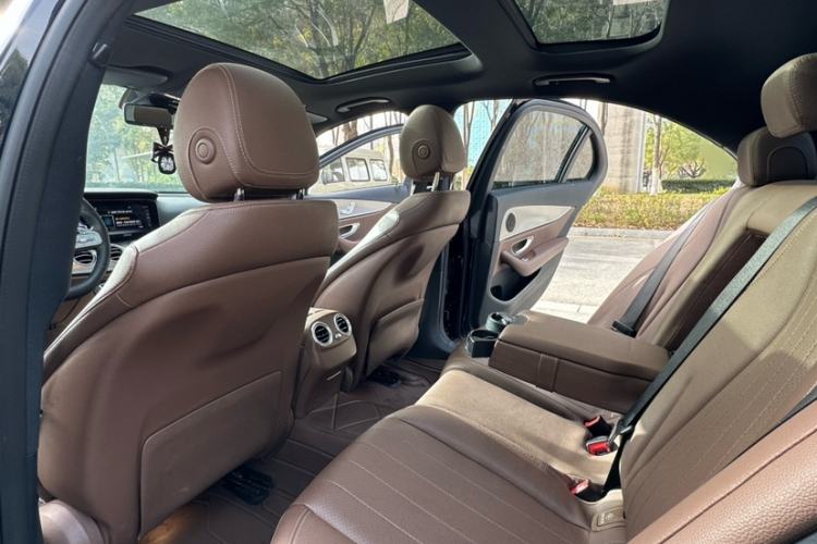 Used Mercedes-Benz E-Class 2020 Facelift E 260 Sport Edition Interior 6