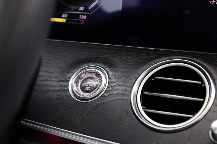 Used Mercedes-Benz E-Class 2020 Restyled E 300 L Sporty and Stylish Edition Interior 6
