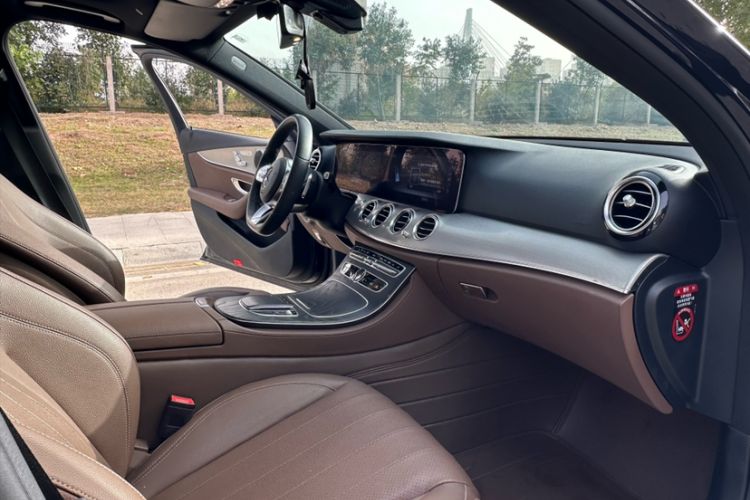 Used Mercedes-Benz E-Class 2020 Facelift E 260 Sport Edition Interior 9