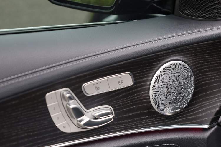 Used Mercedes-Benz E-Class 2020 Restyled E 300 L Sporty and Stylish Edition Interior 9