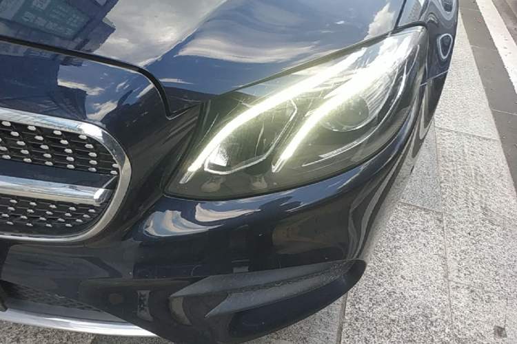 Used Mercedes-Benz E-Class 2020 E 300 L Sporty and Stylish Model Left Front Headlight