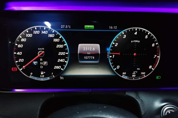 Used Mercedes-Benz E-Class 2020 E 260 Coupe Odometer Close Up